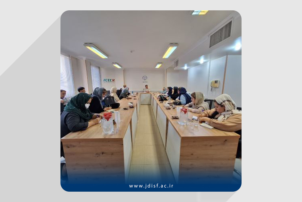 در جلسات داستان خوانی معاونت فرهنگی اصفهان؛ کتاب «خوبی خدا» بررسی شد
