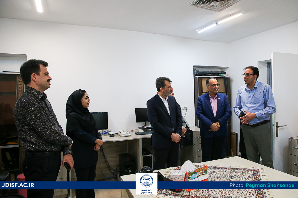 بازدید رئیس اتاق بازرگانی استان اصفهان از خبرگزاری ایسنا