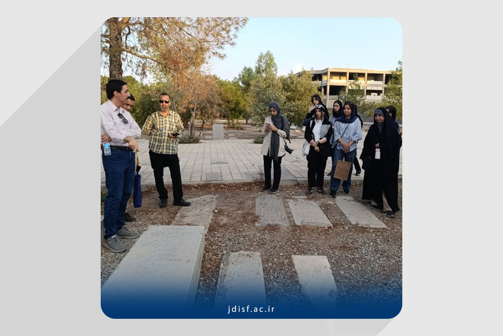 آشنایی با مدفن پزشکان تخت فولاد